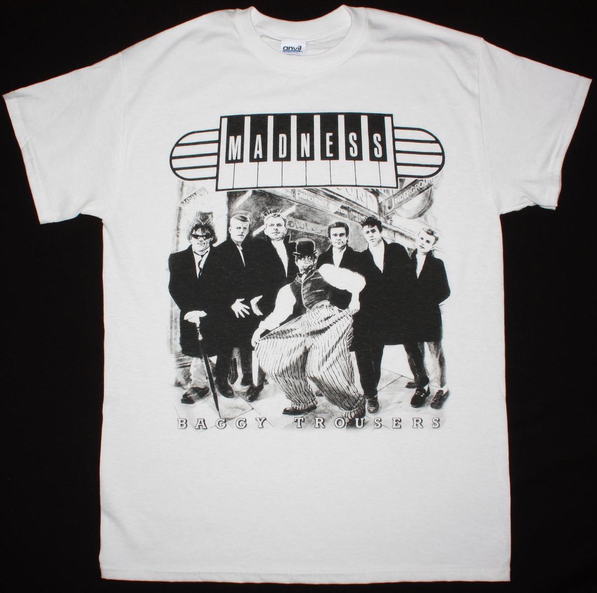 MADNESS BAGGY TROUSERS VINTAGE WHITE T-SHIRT