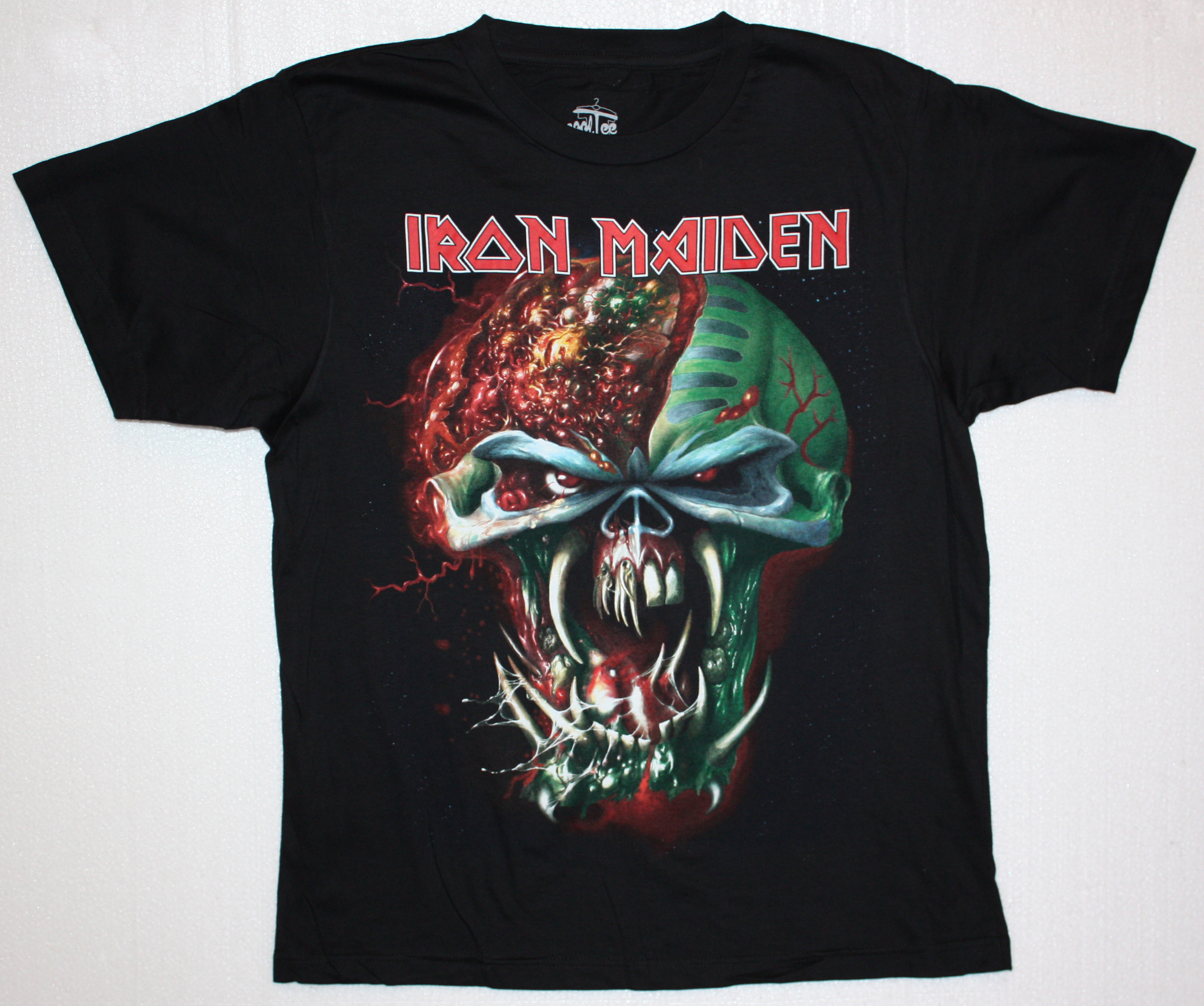 IRON MAIDEN HEAD TOUR 2011 NEW RARE T-SHIRT