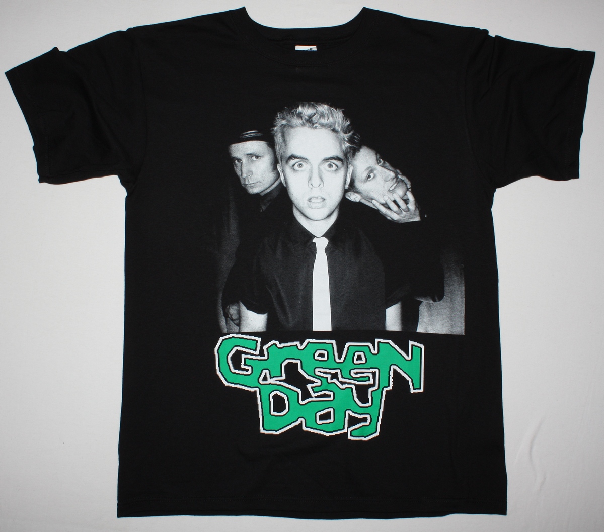 GREEN DAY BAND NEW BLACK T-SHIRT